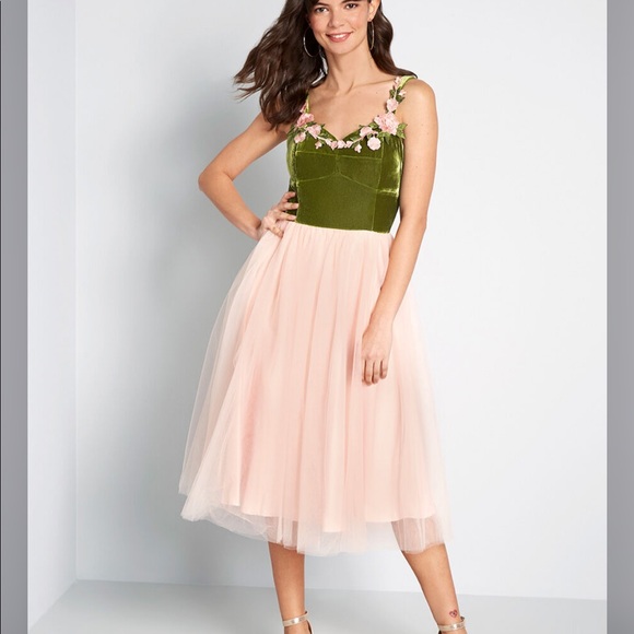 Modcloth Dresses & Skirts - Garden Party Tulle Dress